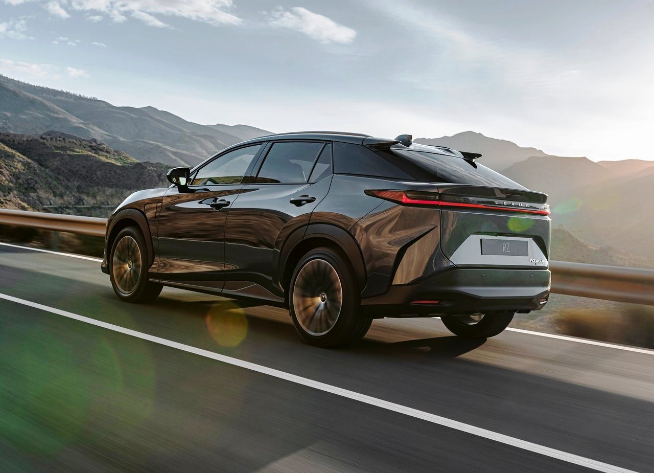 LEXUS RZ 450e, foto 90