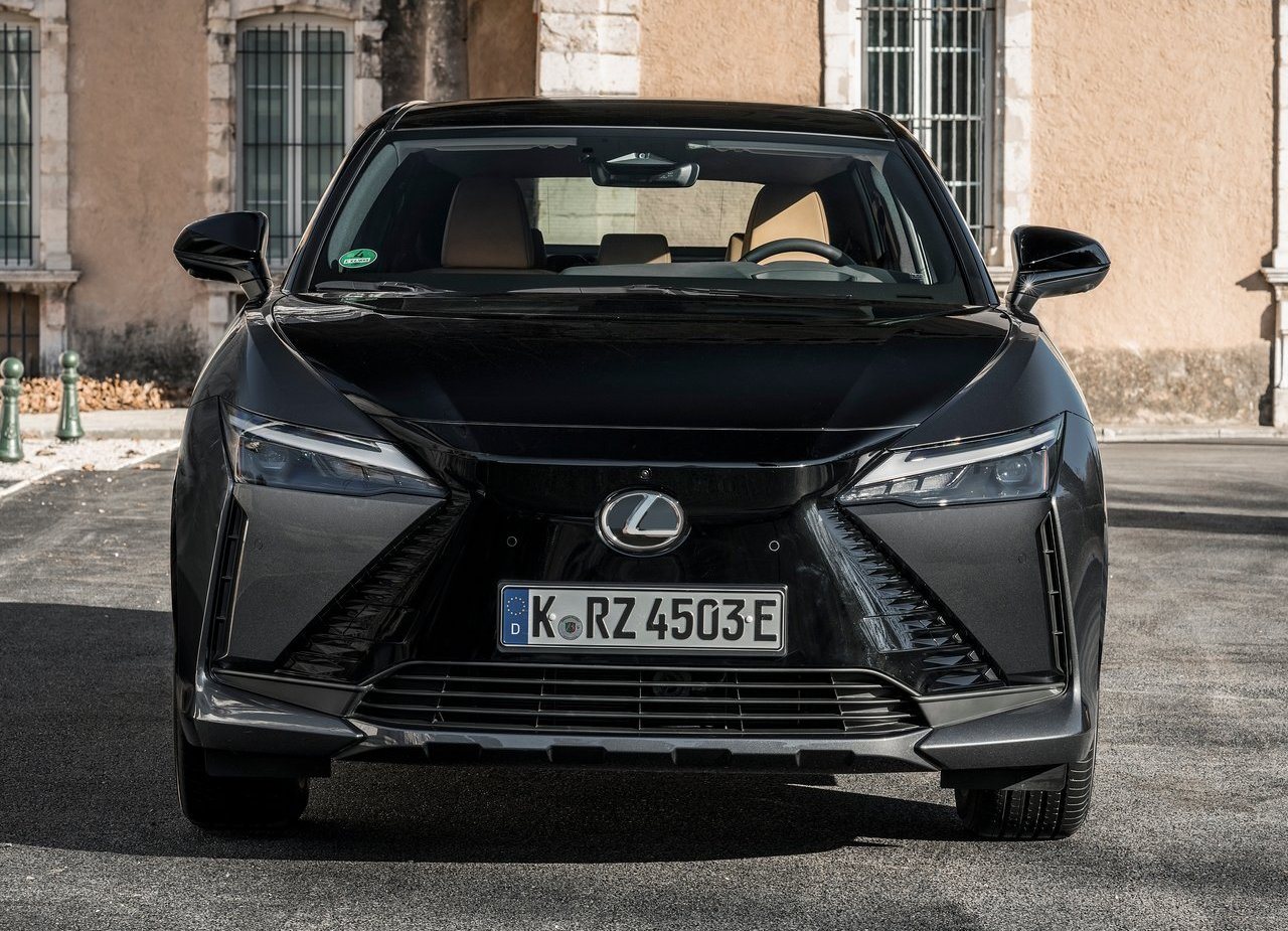 LEXUS RZ 450e, foto 95