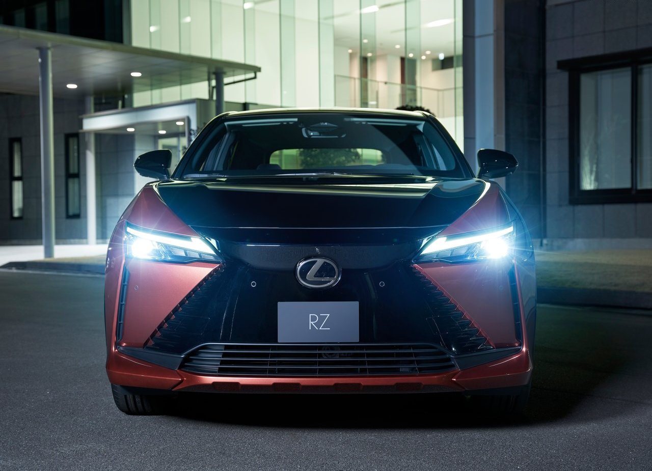 LEXUS RZ 450e, foto 97