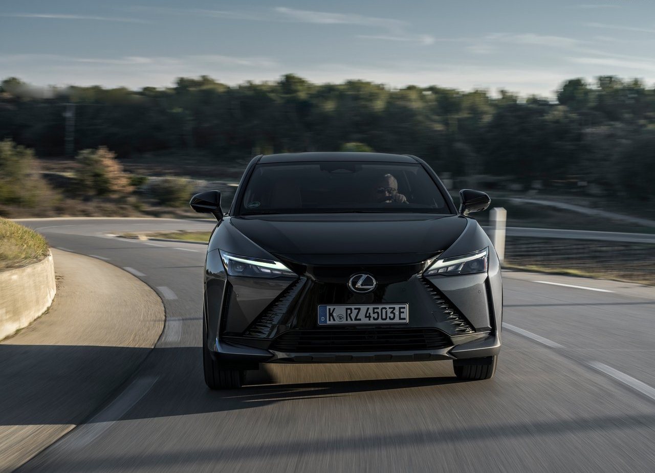LEXUS RZ 450e, foto 100