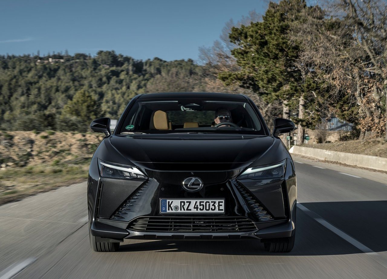 LEXUS RZ 450e, foto 101