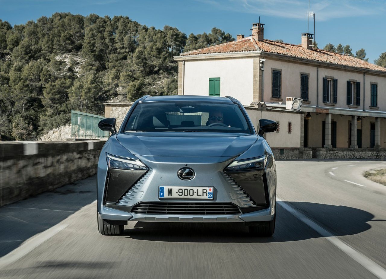 LEXUS RZ 450e, foto 102