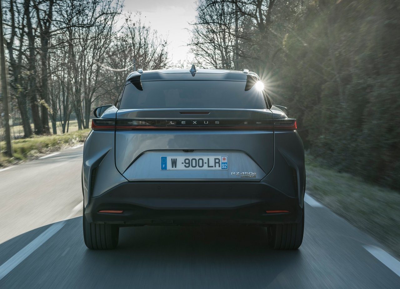 LEXUS RZ 450e, foto 108
