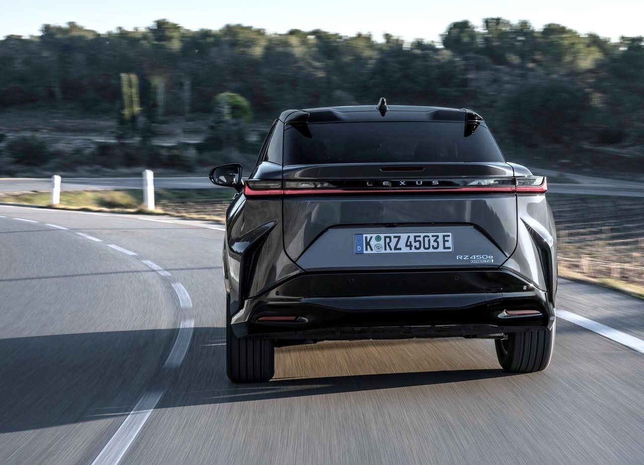 LEXUS RZ 450e, foto 109