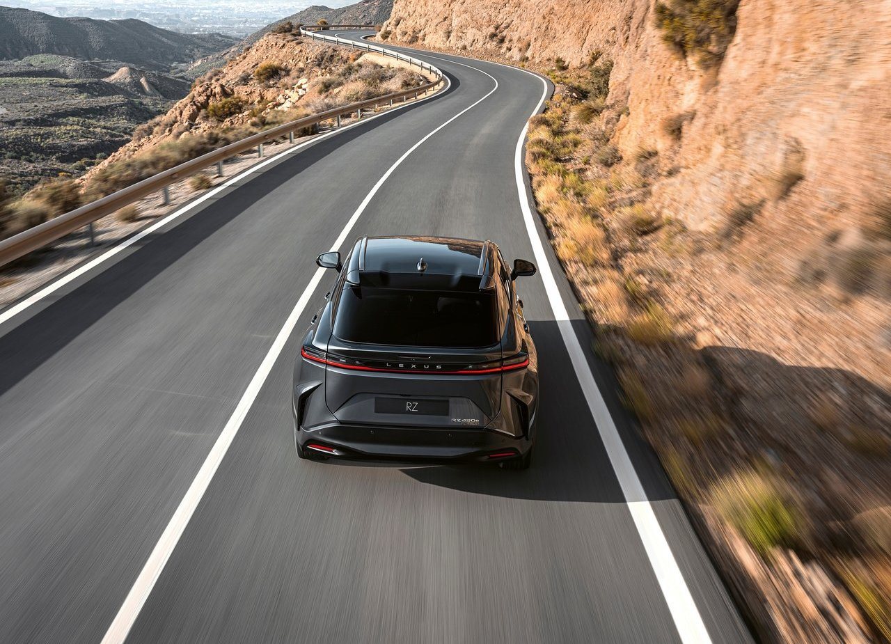 LEXUS RZ 450e, foto 111