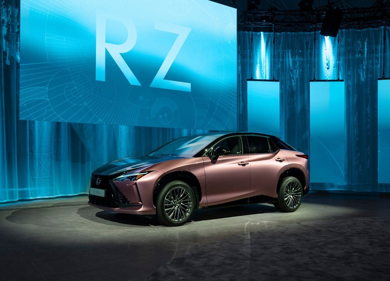 LEXUS RZ 450e, foto 121