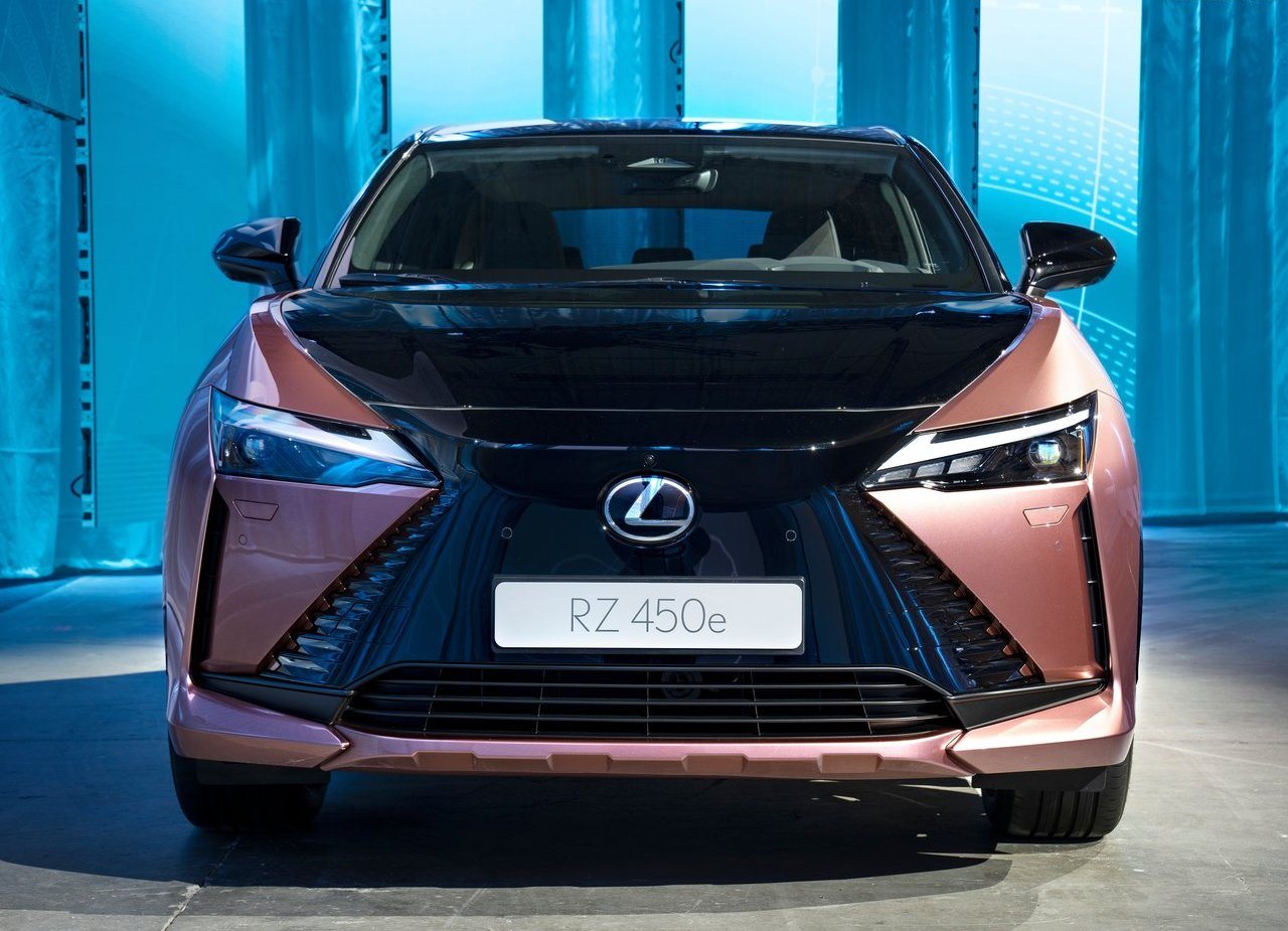 LEXUS RZ 450e, foto 125
