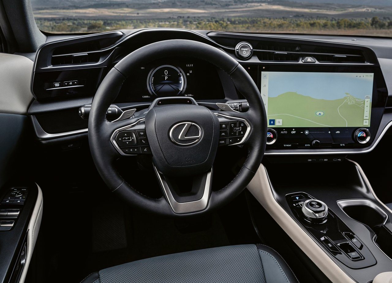 LEXUS RZ 450e, foto 133