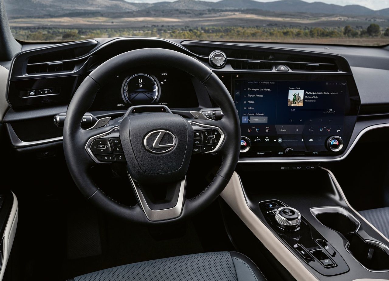 LEXUS RZ 450e, foto 134