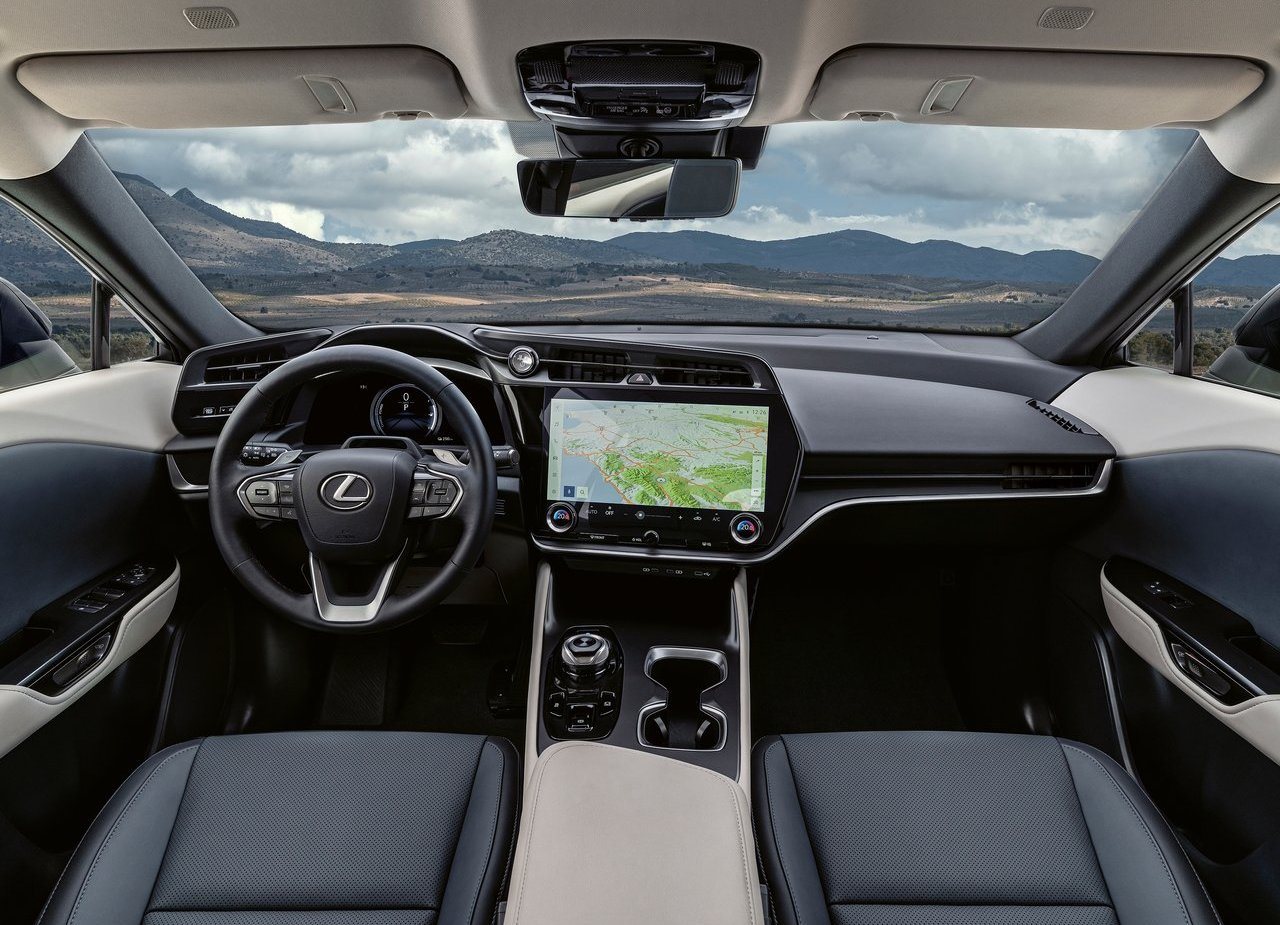 LEXUS RZ 450e, foto 137