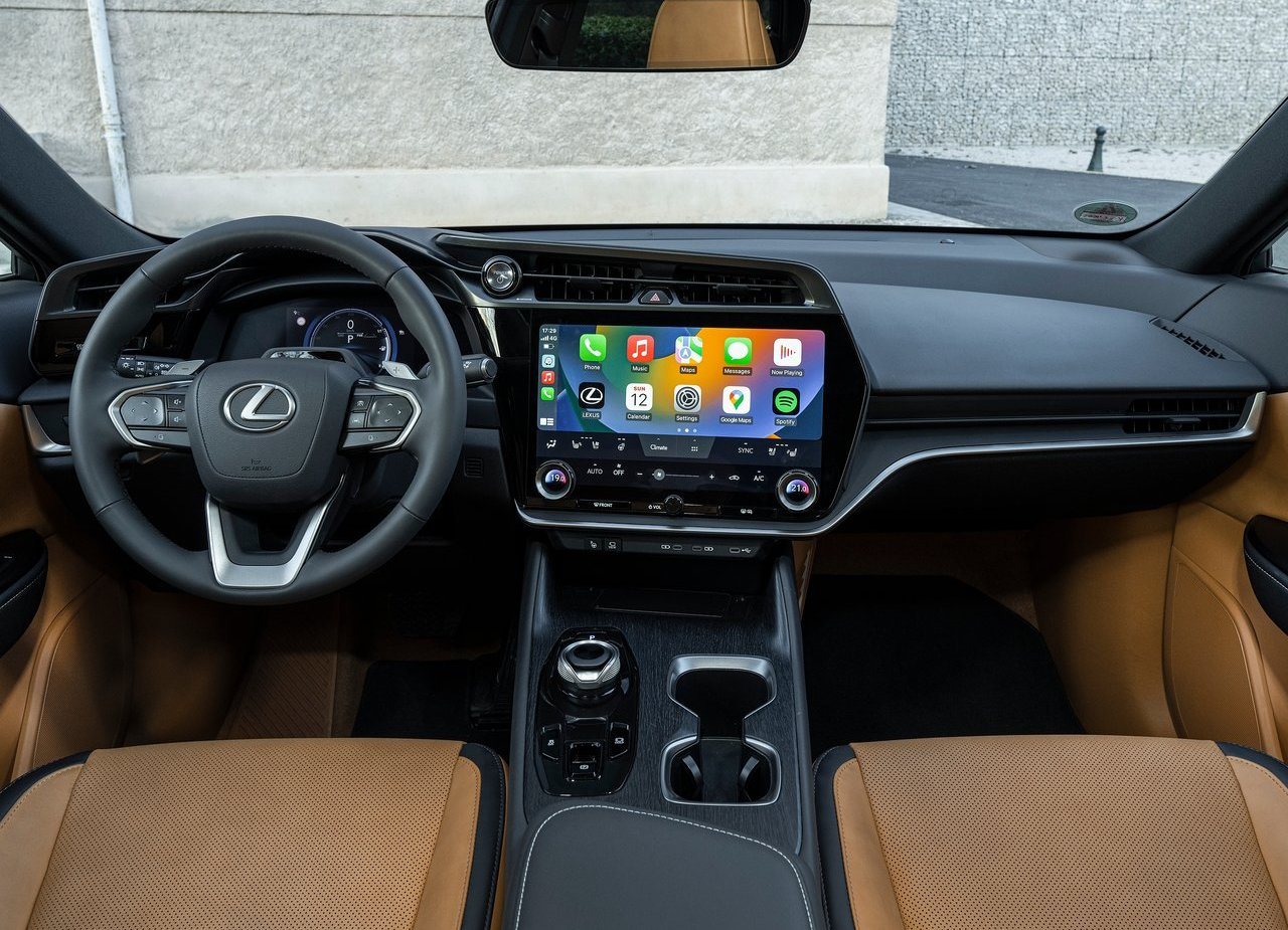 LEXUS RZ 450e, foto 141