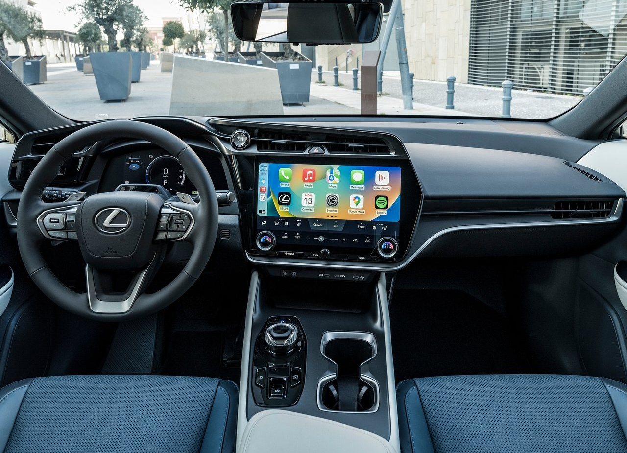 LEXUS RZ 450e, foto 143