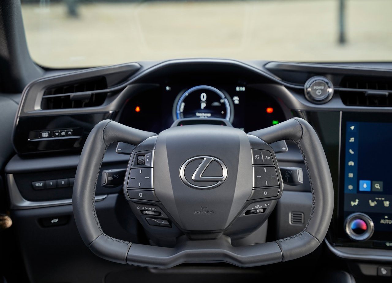 LEXUS RZ 450e, foto 146