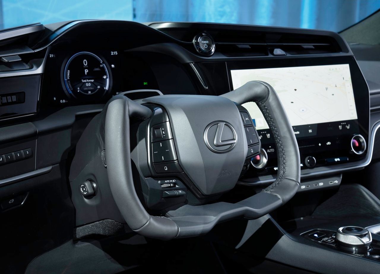 LEXUS RZ 450e, foto 147