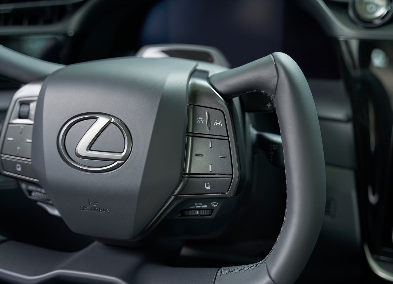 LEXUS RZ 450e, foto 166