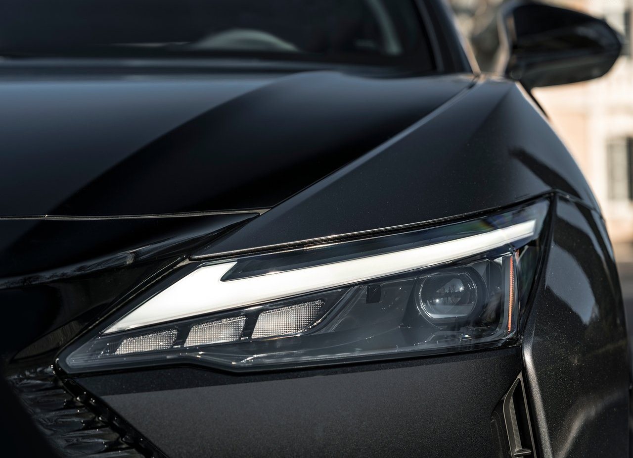 LEXUS RZ 450e, foto 196