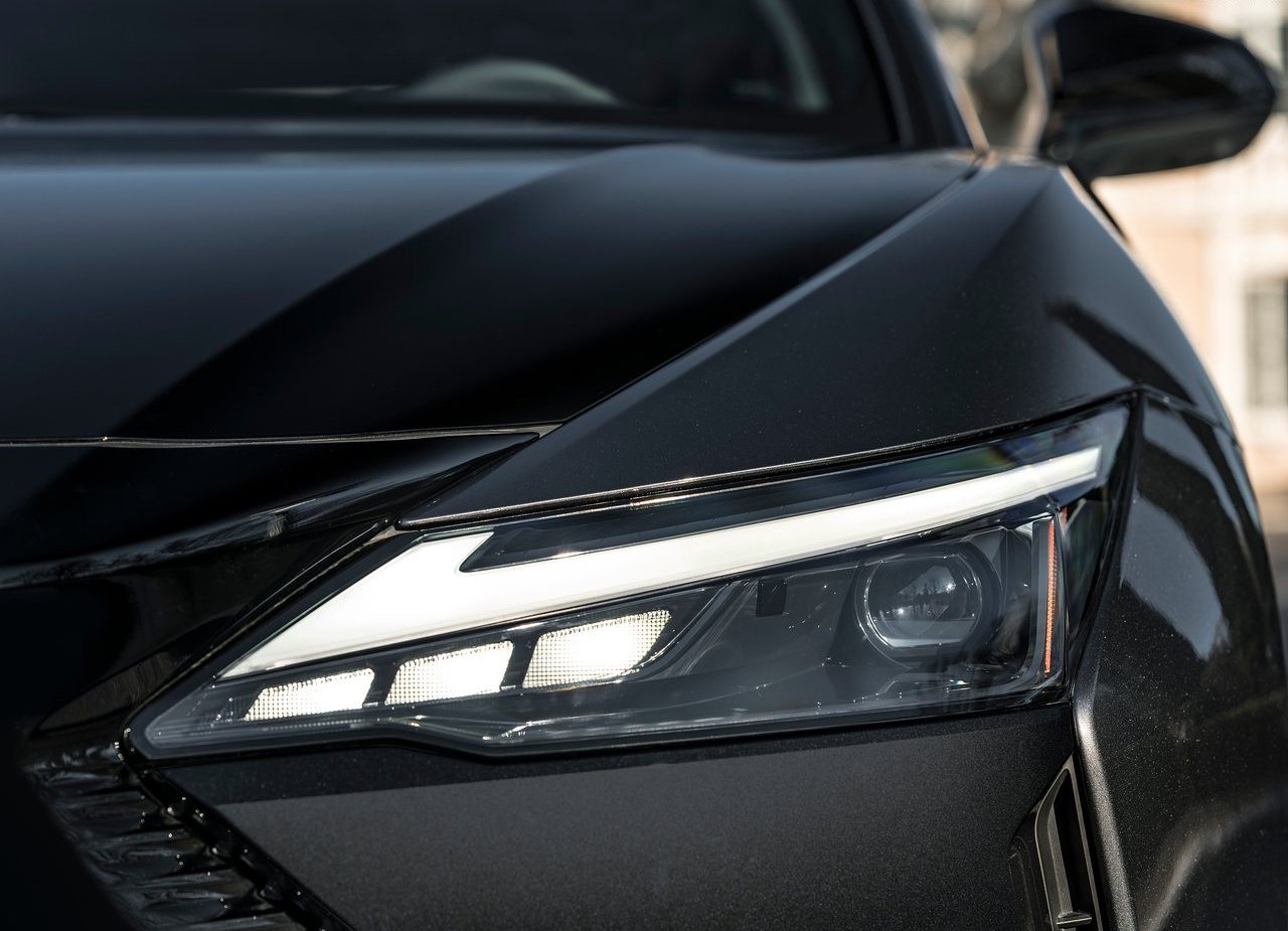 LEXUS RZ 450e, foto 197