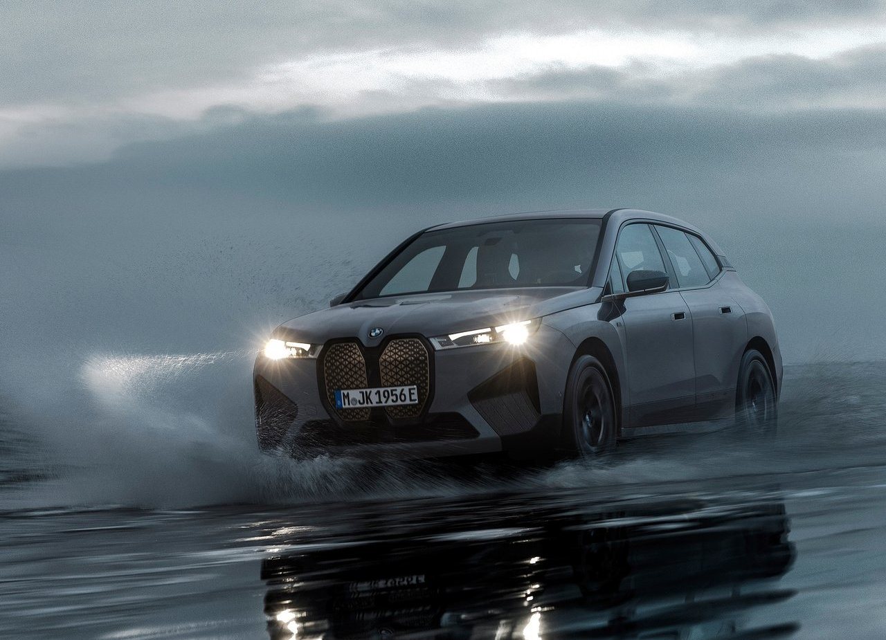 BMW iX M60, foto 71