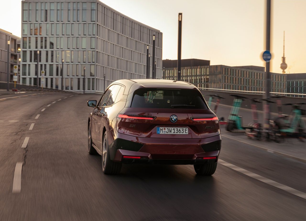 BMW iX M60, foto 107