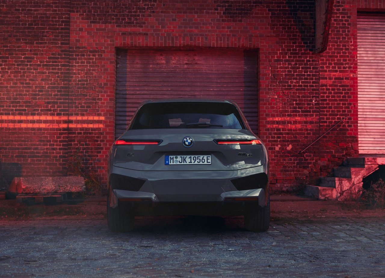 BMW iX M60, foto 125