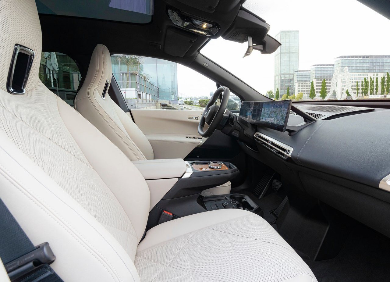 BMW iX M60, foto 140