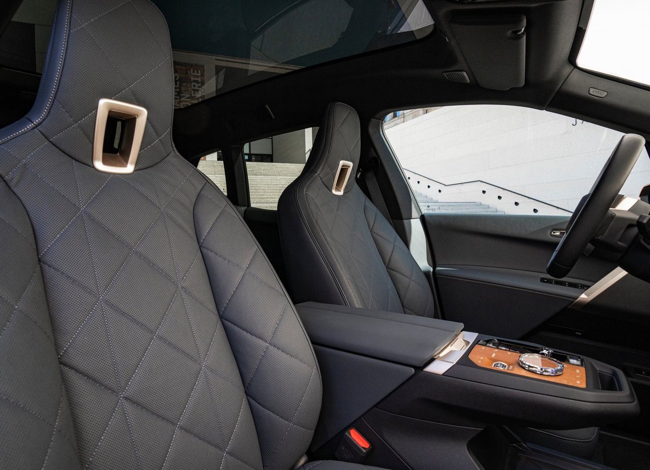 BMW iX M60, foto 141