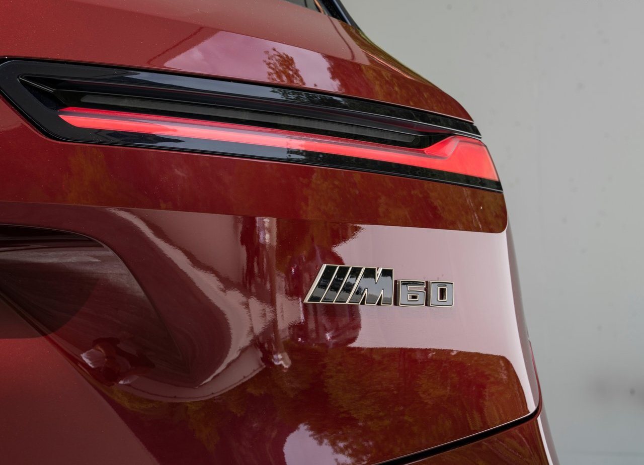 BMW iX M60, foto 158