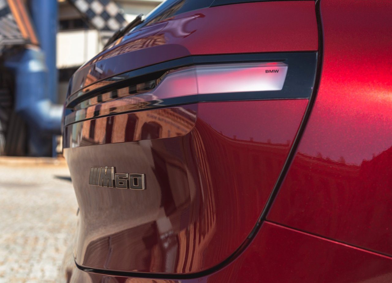 BMW iX M60, foto 159