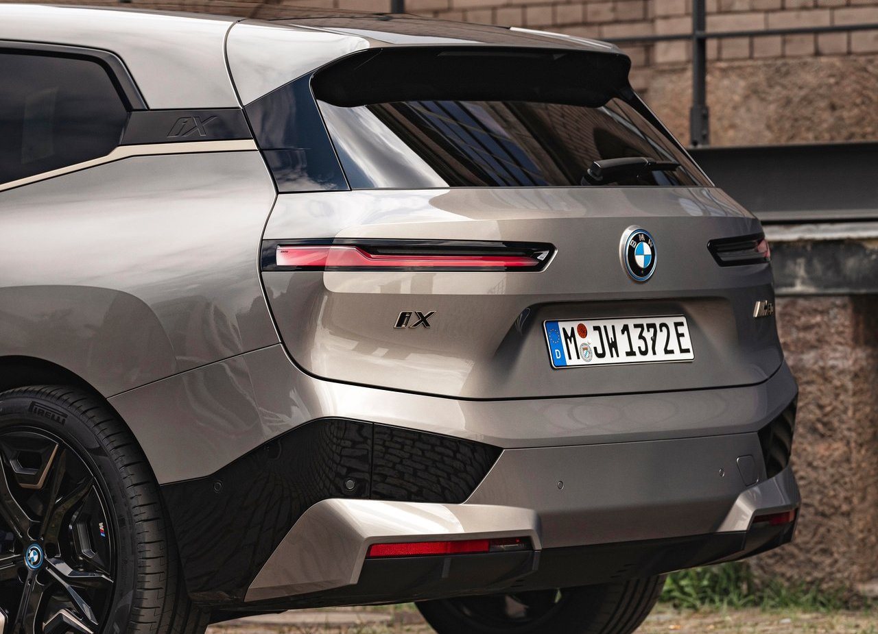 BMW iX M60, foto 160