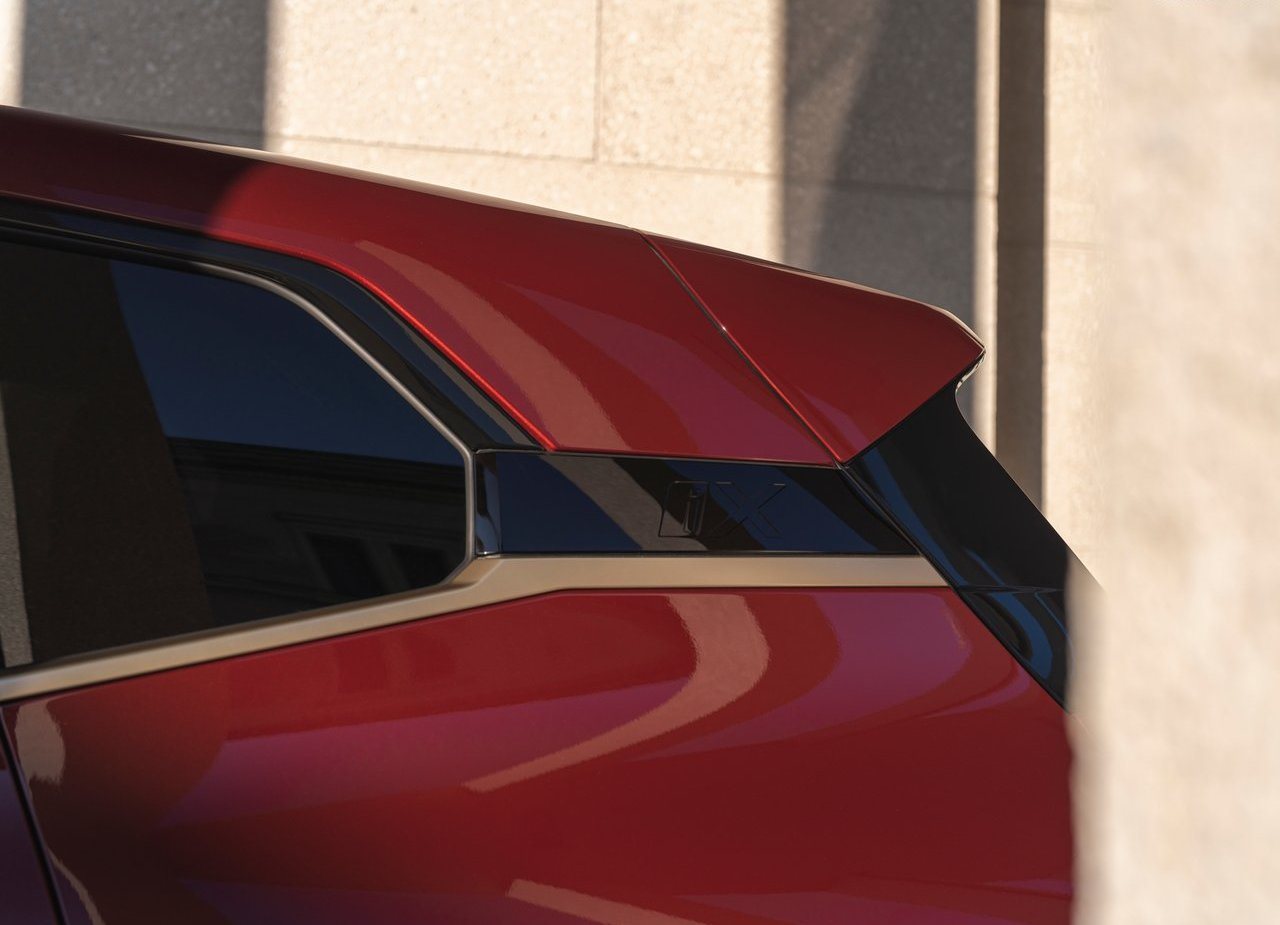 BMW iX M60, foto 173