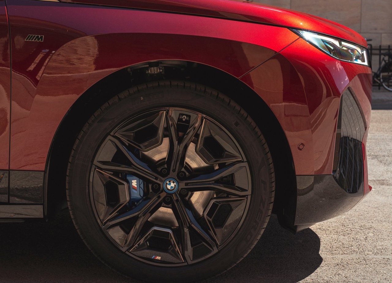 BMW iX M60, foto 182