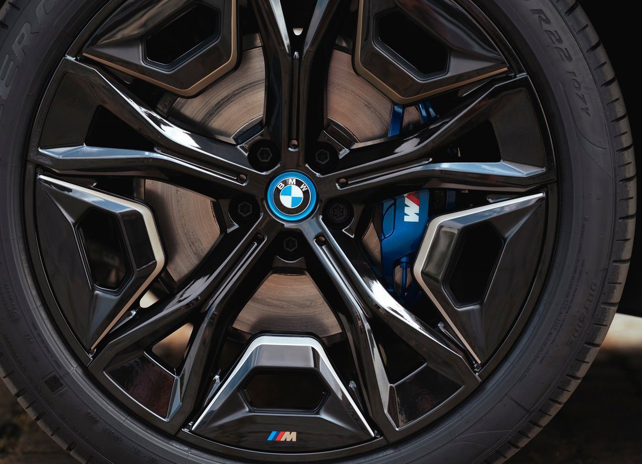 BMW iX M60, foto 186