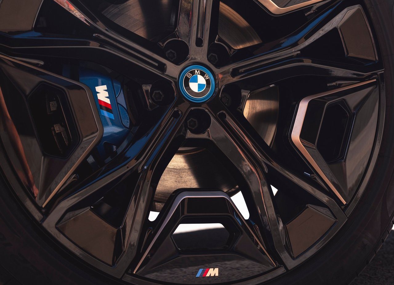 BMW iX M60, foto 187