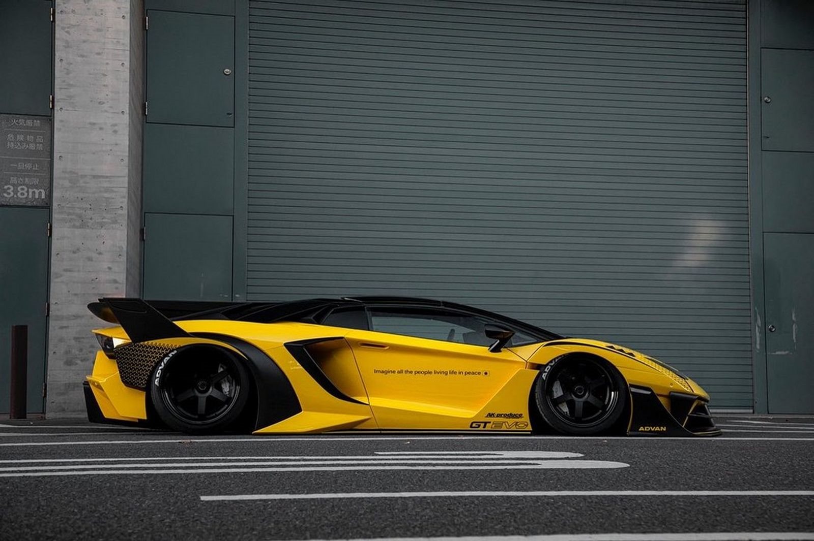LAMBORGHINI AVENTADOR GT EVO BY LIBERTY WALK, foto 3