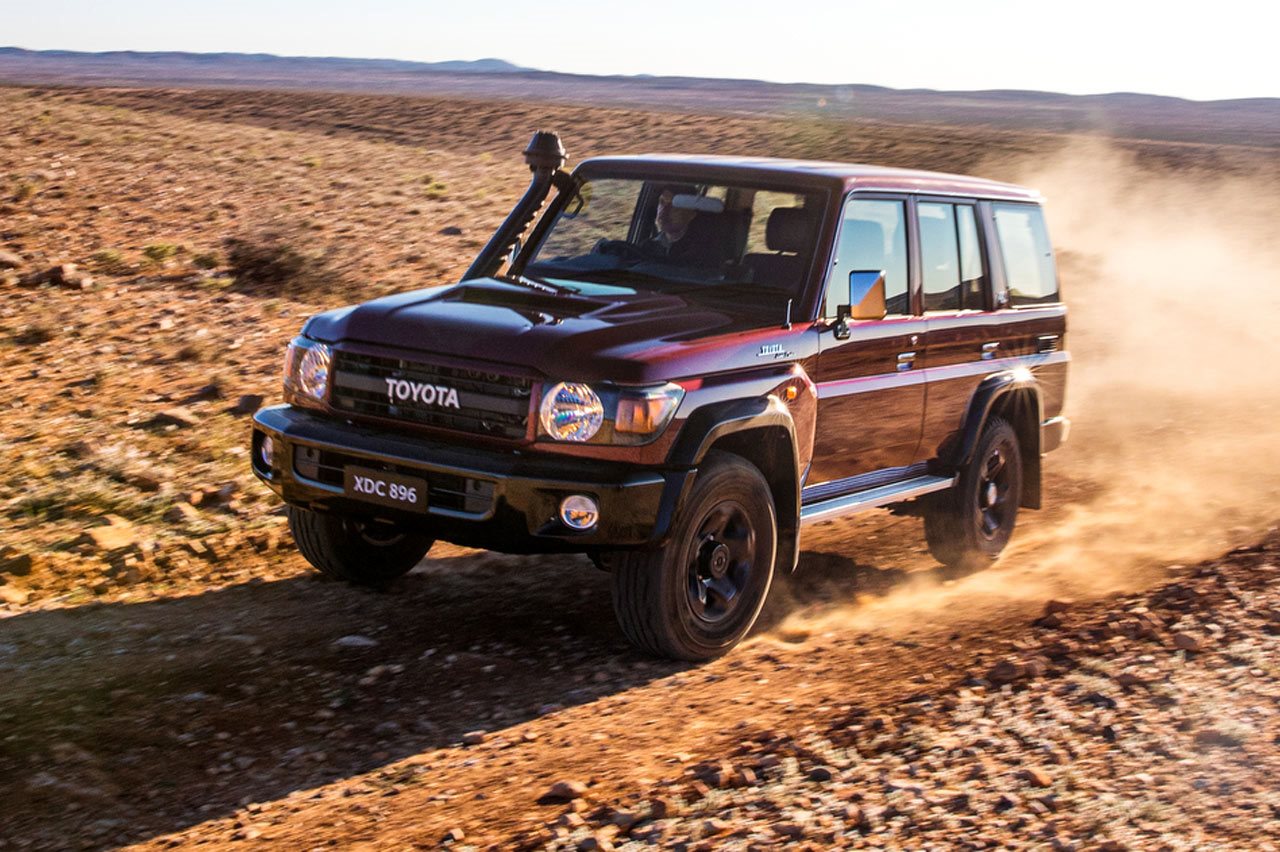 TOYOTA LAND CRUISER 70, foto 3