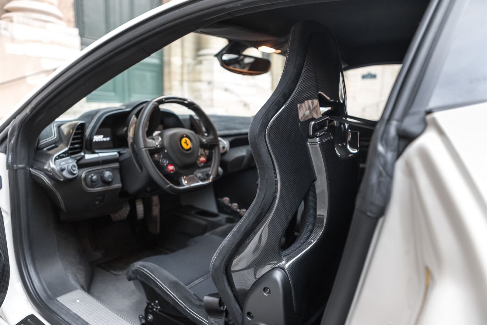 FERRARI F458 SPECIALE BIANCO AVUS, foto 12