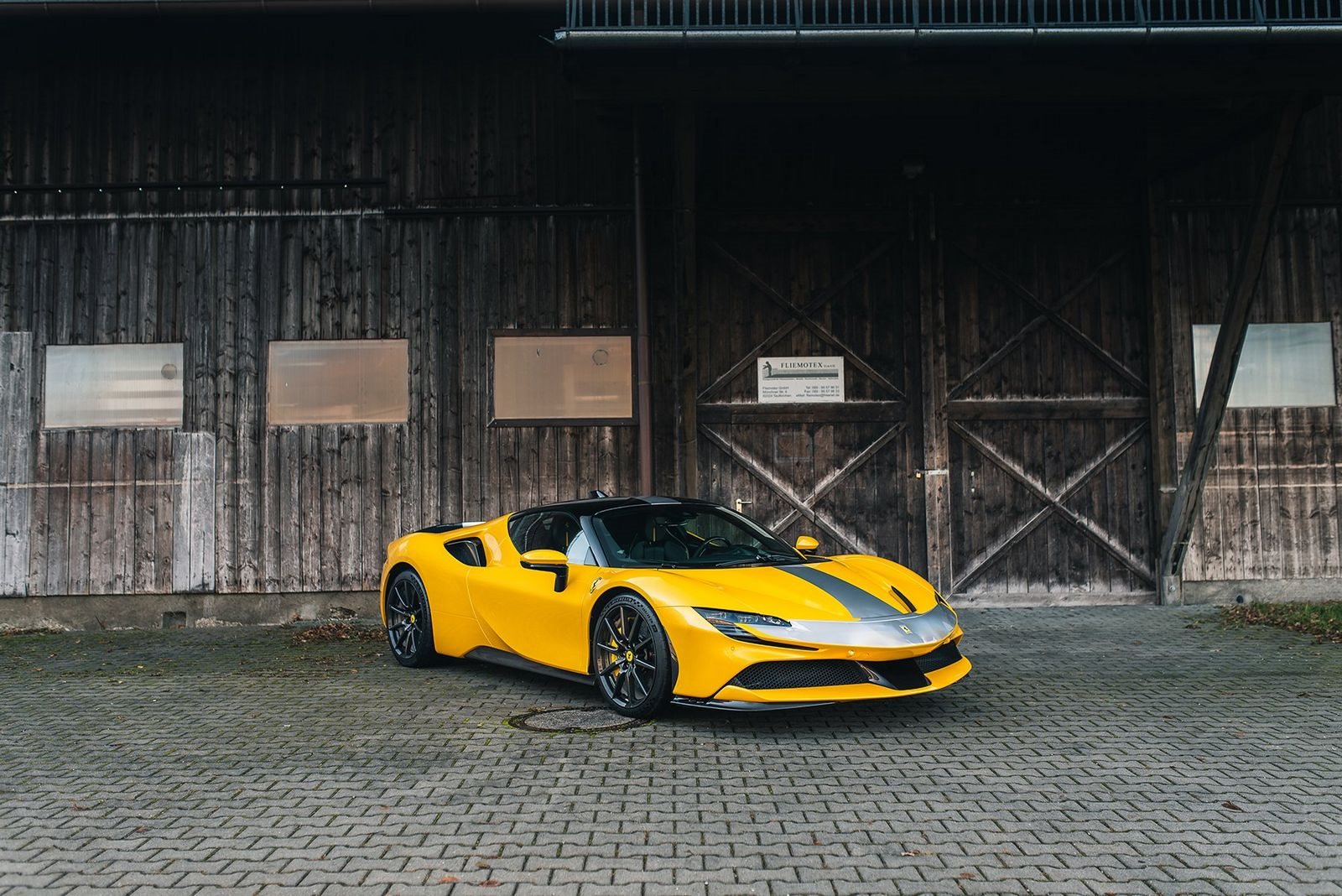 FERRARI SF90 STRADALE ASSETTO FIORANO, foto 17