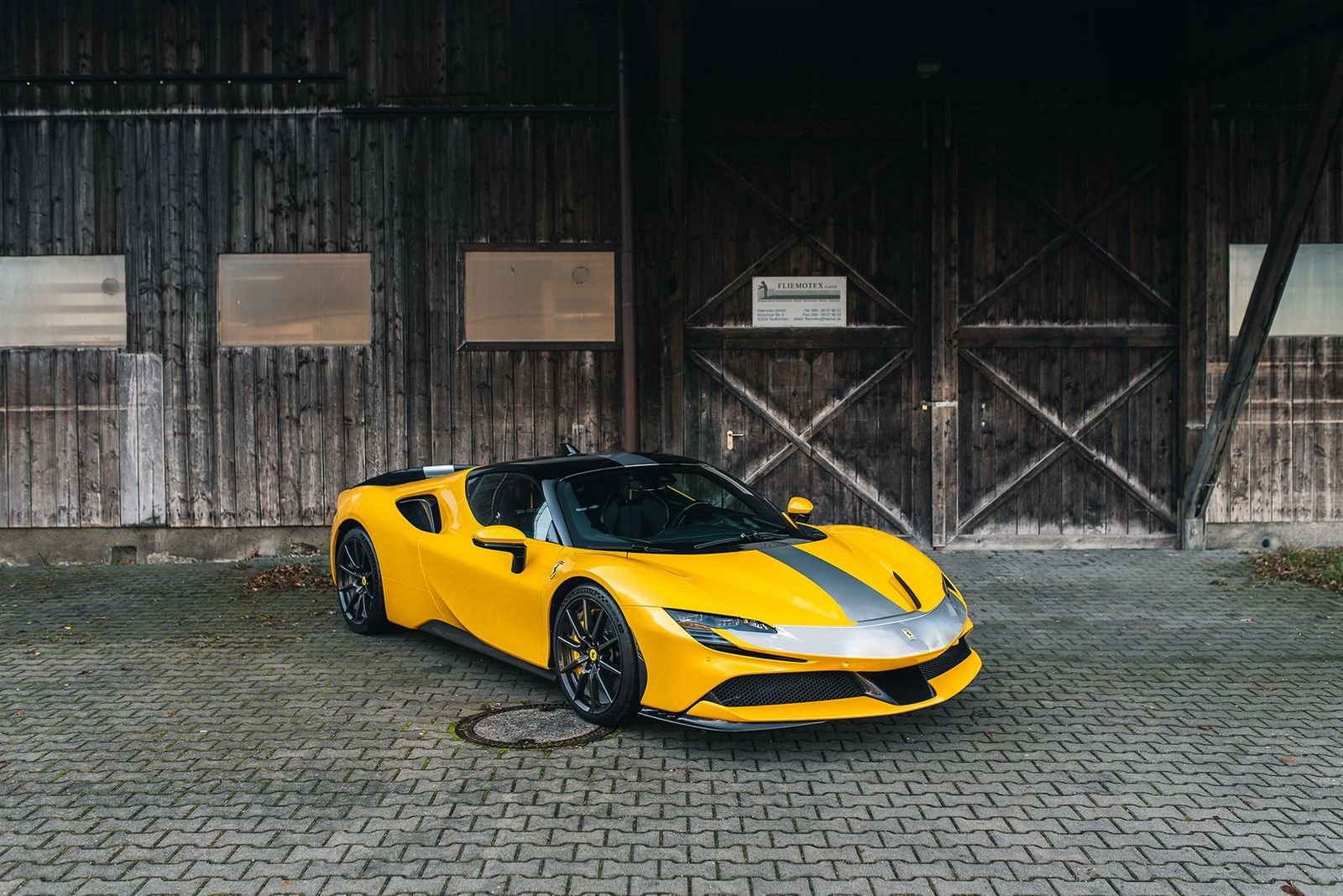 FERRARI SF90 STRADALE ASSETTO FIORANO, foto 18