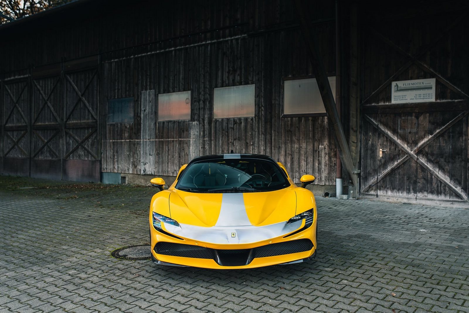 FERRARI SF90 STRADALE ASSETTO FIORANO, foto 19