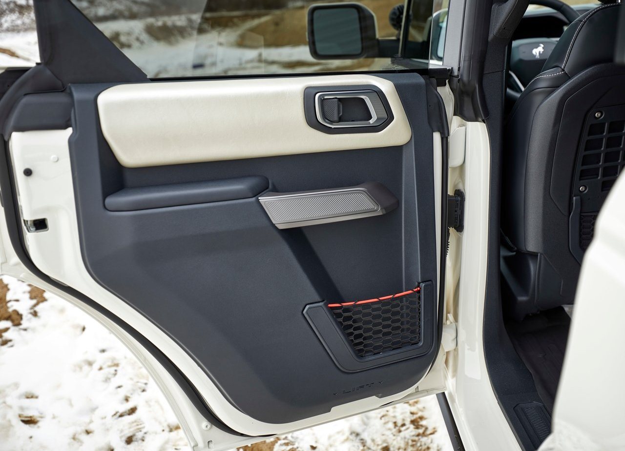 FORD BRONCO POPE FRANCIS CENTER FIRST EDITION, foto 8
