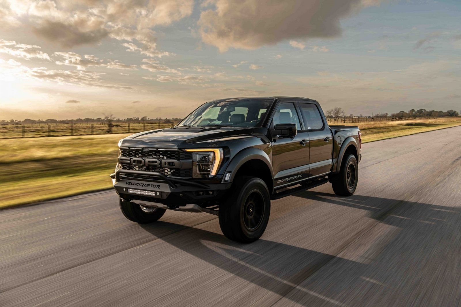 2022 - FORD F-150 VELOCIRAPTOR 600 BY HENNESSEY BLACK, foto 2
