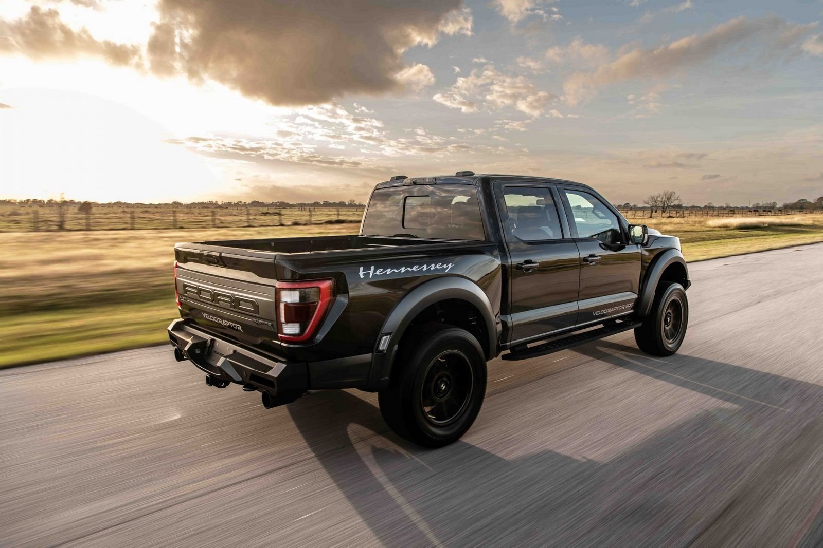 2022 - FORD F-150 VELOCIRAPTOR 600 BY HENNESSEY BLACK, foto 3