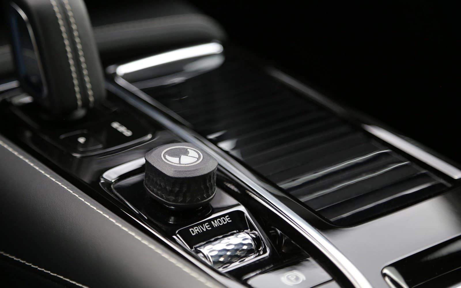 2022 - VOLVO XC60 BY HEICO SPORTIV, foto 9