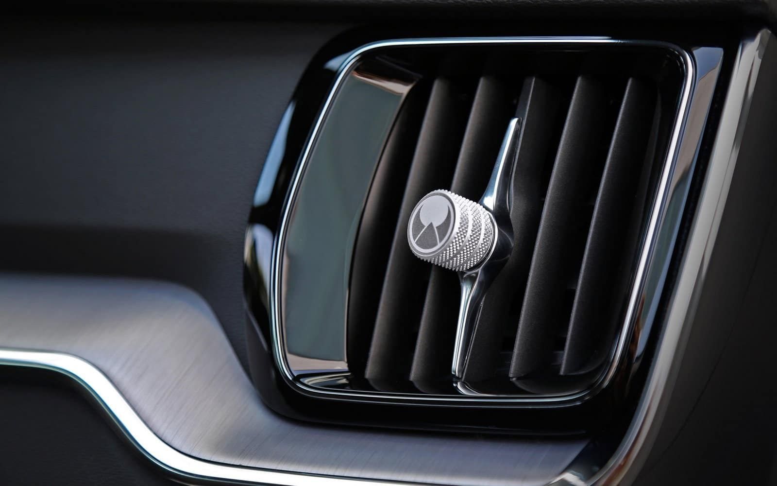 2022 - VOLVO XC60 BY HEICO SPORTIV, foto 12