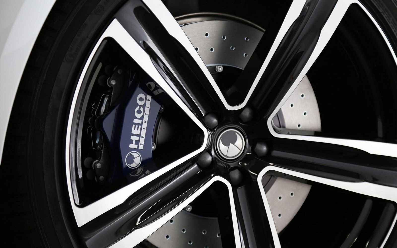 2022 - VOLVO XC60 BY HEICO SPORTIV, foto 19