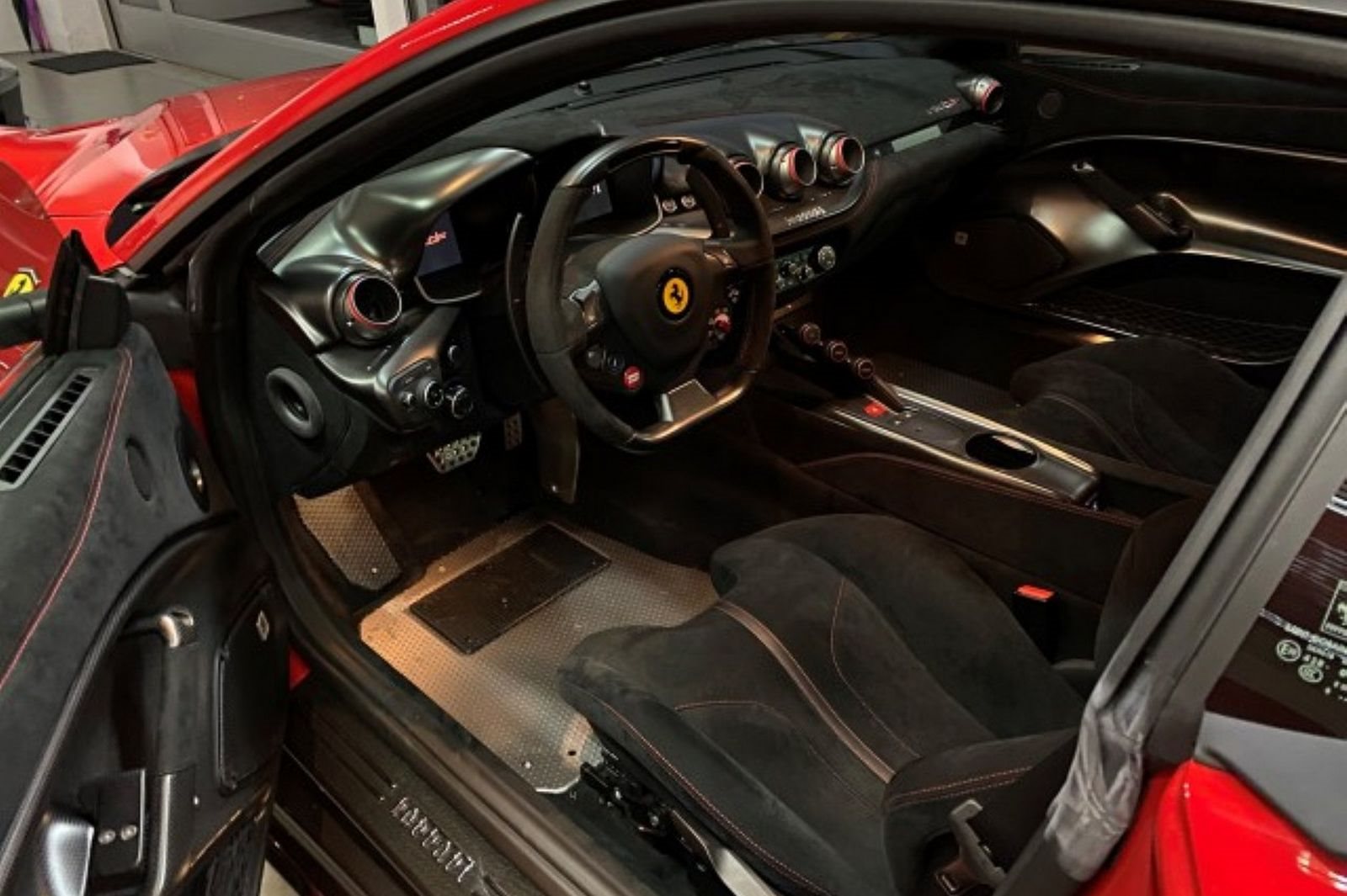FERRARI F12tdf KIMMI RÄIKKÖNEN, foto 5