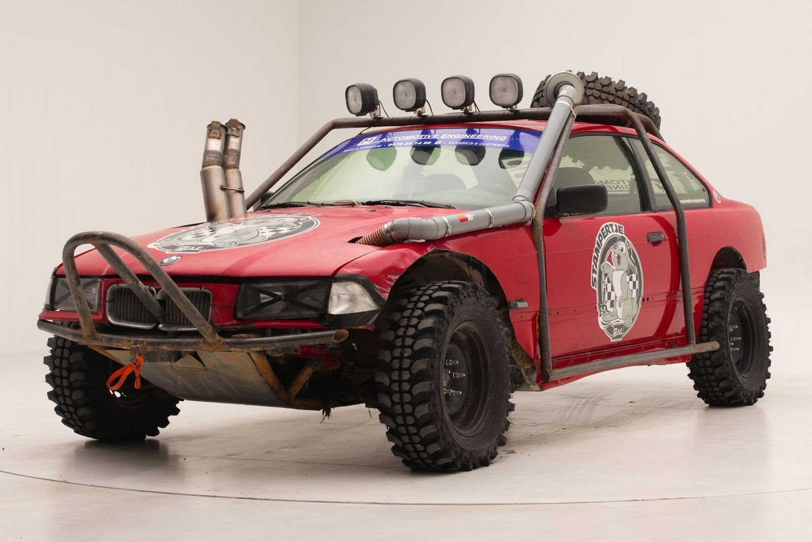 BMW 318iS OFF-ROAD, foto 1