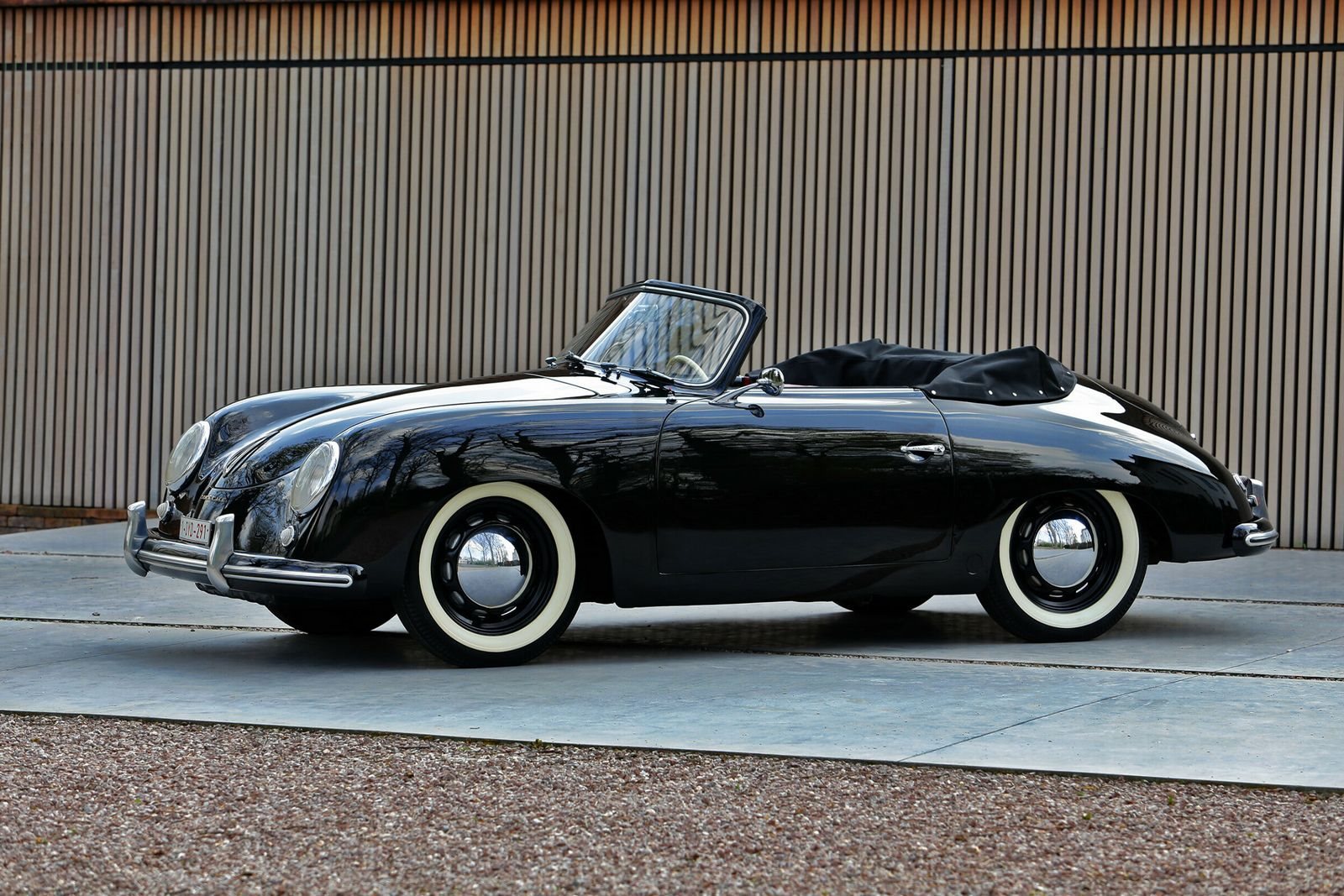 1953 - PORSCHE 356 PRE-A ‘KNICKSCHEIBE’ 1500 CABRIOLET BLACK, foto 1