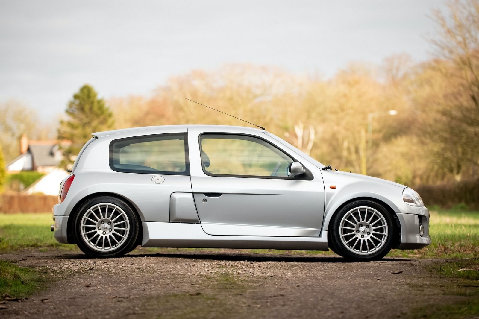 RENAULT CLIO V6 PHASE 1, foto 3