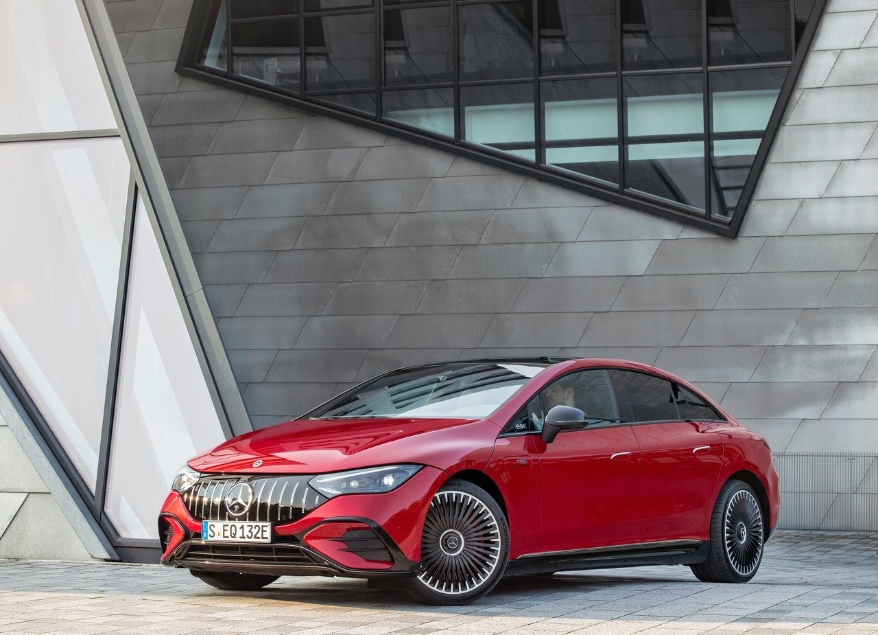 2023 - MERCEDES-AMG EQE 43, foto 2